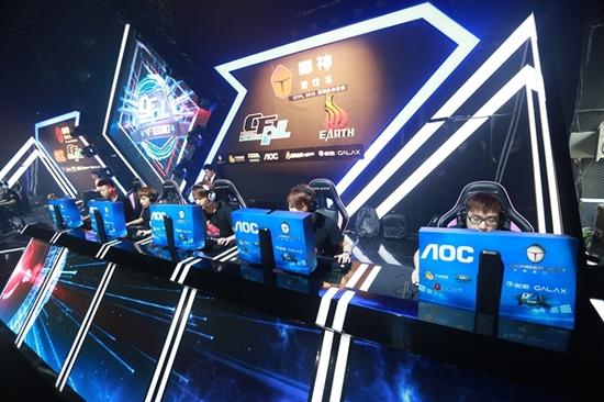 当地毕业生 当地毕业生