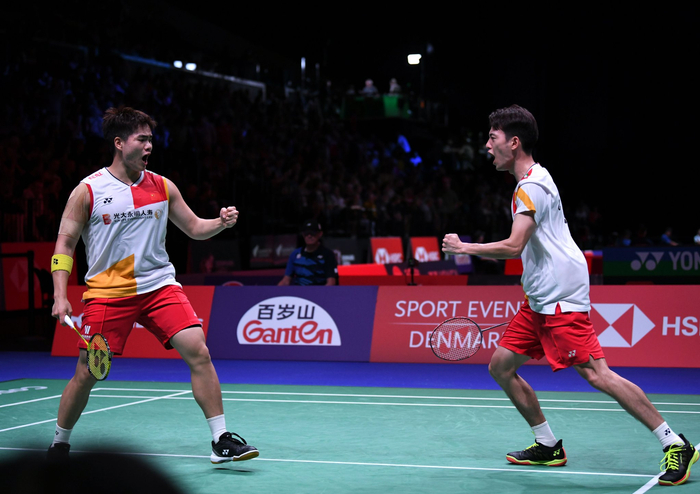 其别具一格 其别具一格