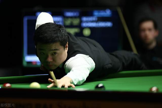 中的持续稳 中的持续稳